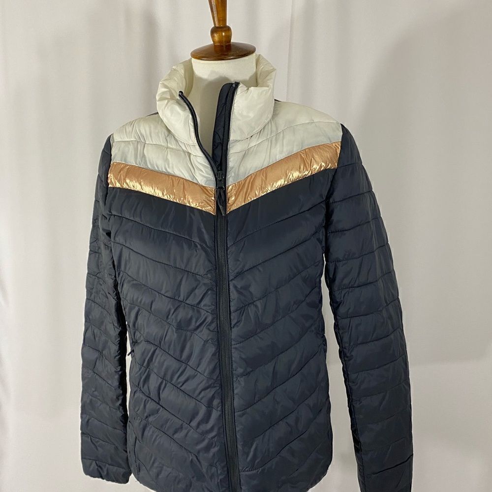 Old Navy Active Puffer Jacket - Picture 2 of 7